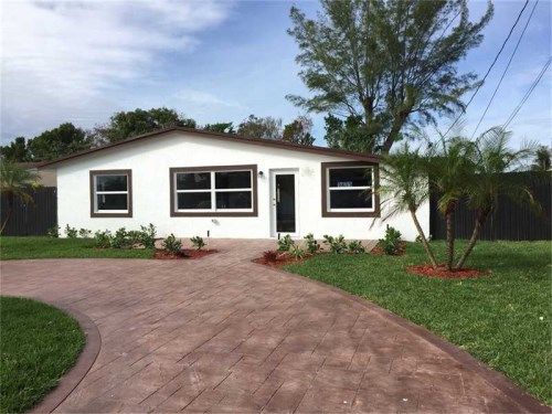 2612 Sunshine Blvd, Hollywood, FL 33023