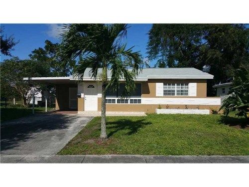 6781 Lee St, Hollywood, FL 33024