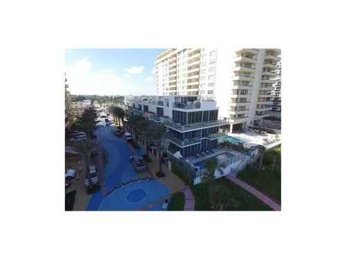 9501 Collins # TH-5, Miami Beach, FL 33154