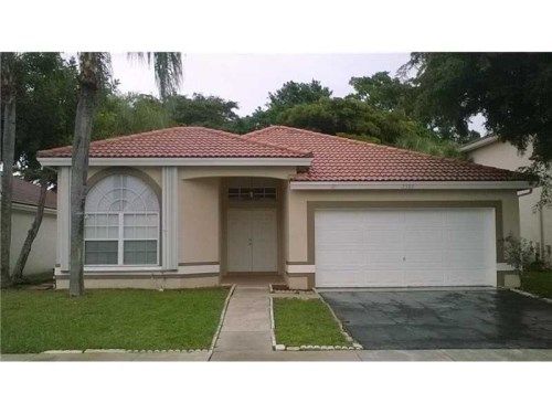 2585 NW 79th Ave, Pompano Beach, FL 33063