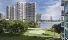 3370 HIDDEN BAY DR # 401 Miami, FL 33180