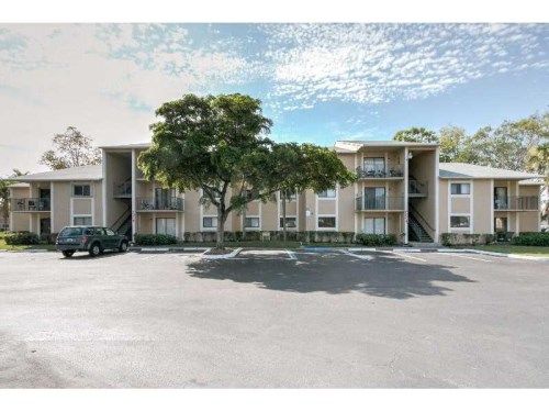 251 W Palm Circle # 104, Hollywood, FL 33025