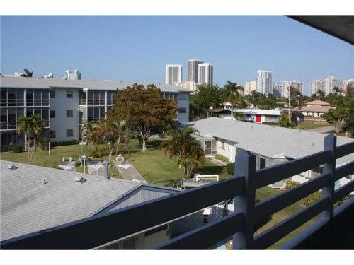 700 Layne Blvd # 317 B, Hallandale, FL 33009