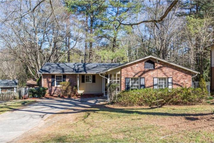 2586 Laurel Ridge, Decatur, GA 30033