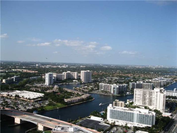 1850 S Ocean Dr # 4406, Hallandale, FL 33009