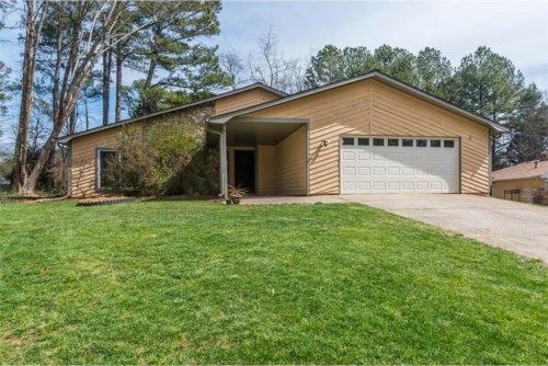 860 Waterbrook Court, Roswell, GA 30076