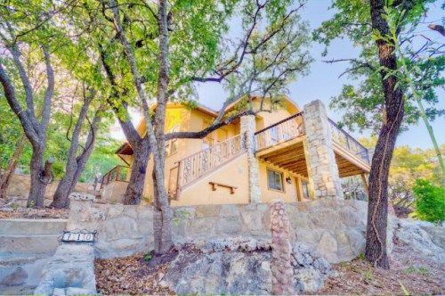 710 Uvalde St, Kerrville, TX 78028