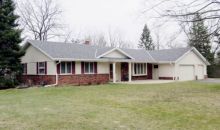 2337 Hillside Dr Delafield, WI 53018