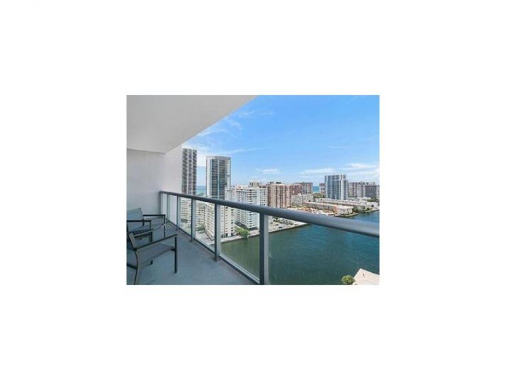 2602 E Hallandale Beach Blv # R1703, Hallandale, FL 33009