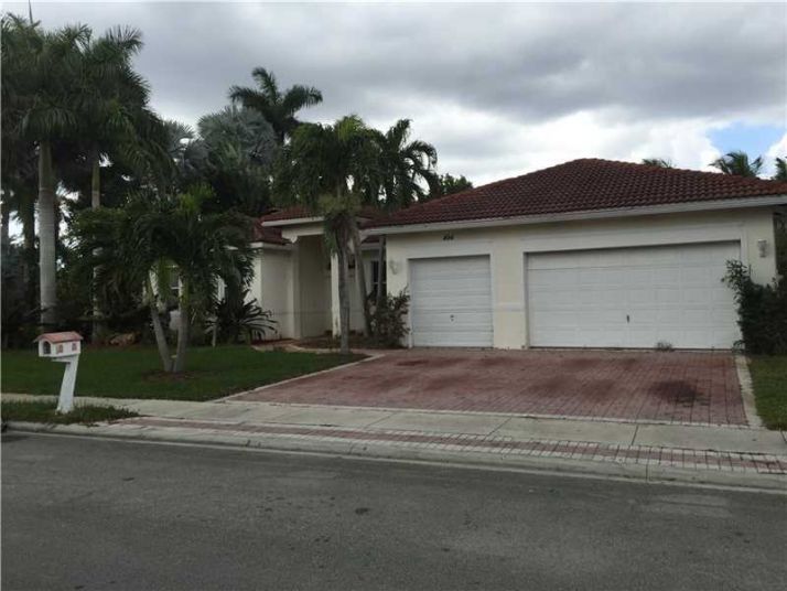 494 SW 159th Ln, Hollywood, FL 33027