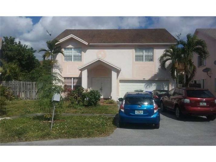 9761 SW 15th St, Hollywood, FL 33025