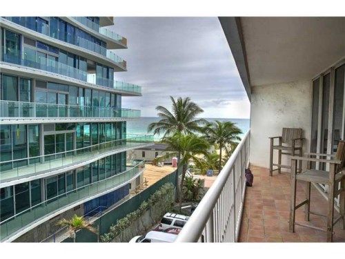 9341 Collins Ave # 306, Miami Beach, FL 33154