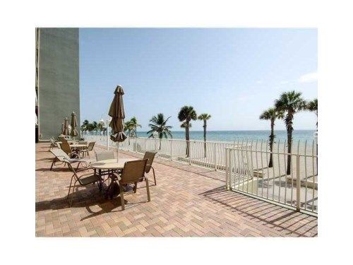 300 Oregon # 507, Hollywood, FL 33019