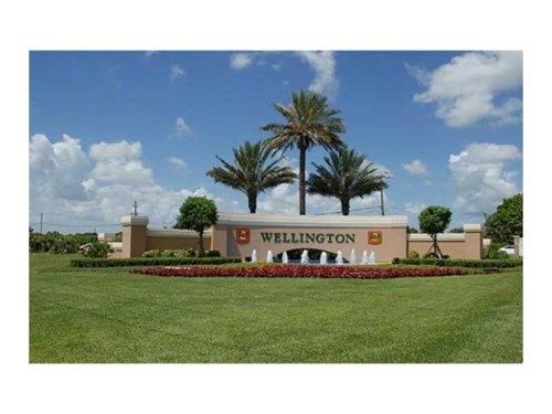 1327 The 12th Fairway, West Palm Beach, FL 33414