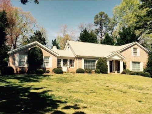 114 Woodlake Drive, Gainesville, GA 30506