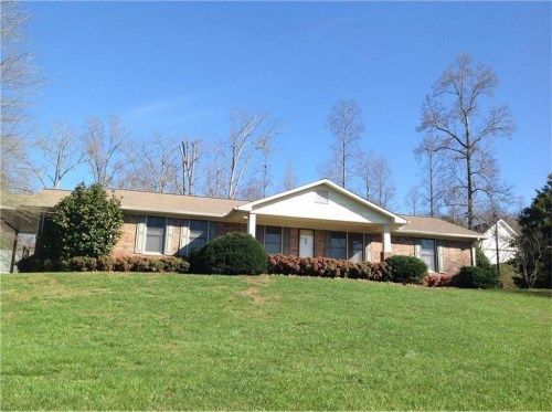 44 Woodlawn Drive, Cleveland, GA 30528