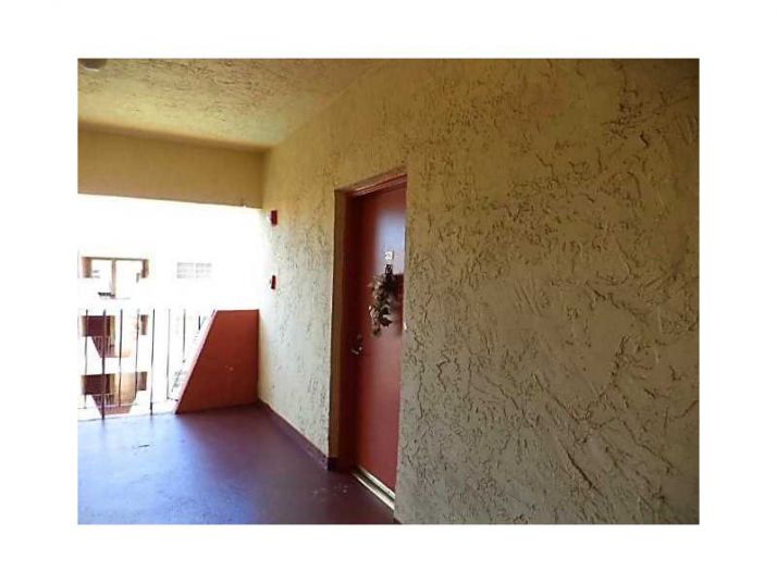 1630 W 46th St # 501A, Hialeah, FL 33012