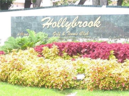 9511 N Hollybrook Lake Dr # 310, Hollywood, FL 33025