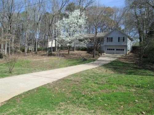 406 Walnut Drive, Woodstock, GA 30189