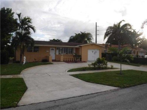 5518 Garfield St, Hollywood, FL 33021