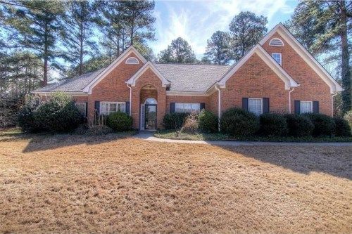 120 Shoreline Drive, Fayetteville, GA 30215