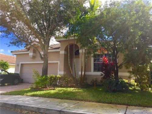 16502 NW 20th St, Hollywood, FL 33028