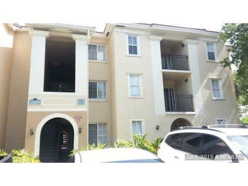 2451 Centergate Dr # 301, Hollywood, FL 33025