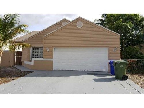 1040 SW 85th Ter, Hollywood, FL 33025