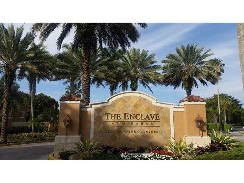 2103 Renaissance Blvd # 305, Hollywood, FL 33025