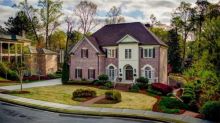 375 Laurel Chase Court Atlanta, GA 30327