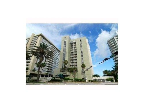 5880 Collins Ave # 806, Miami Beach, FL 33140