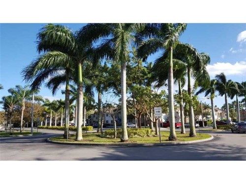 2911 SE 13th Rd # 201-40, Homestead, FL 33035