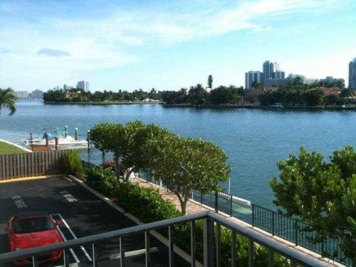 10101 E Bay Harbor Dr # 204, Miami Beach, FL 33154