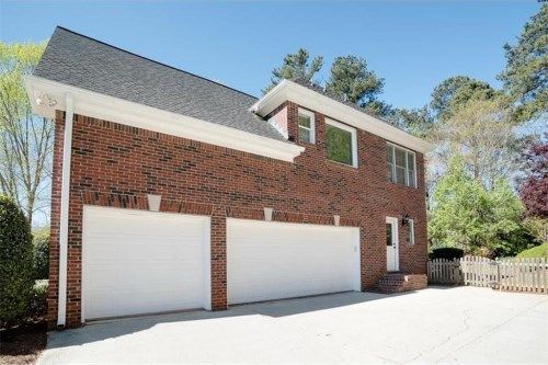 1674 Kingsley Circle, Lawrenceville, GA 30043