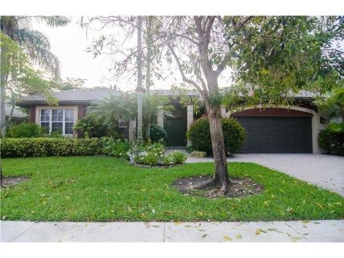 4002 W Lake Estates Dr, Fort Lauderdale, FL 33328