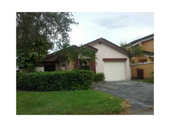 6224 NW 181st Ter, Hialeah, FL 33015