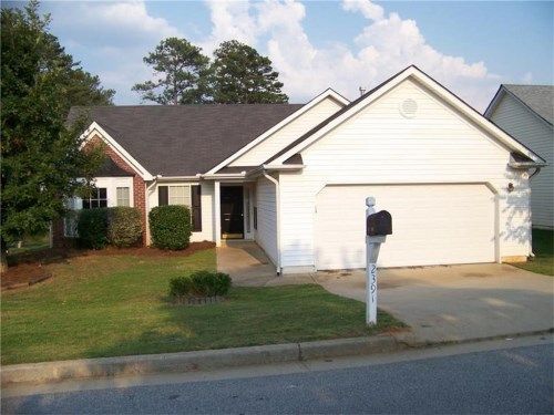 2391 Hillvale Circle, Lithonia, GA 30058