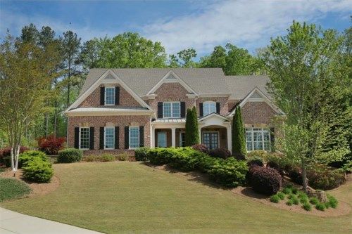 220 Highlake Court, Roswell, GA 30075