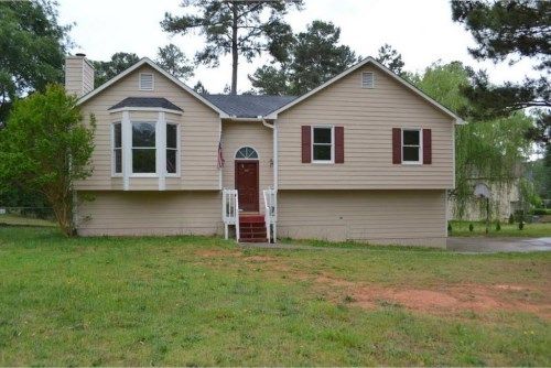 185 Silverthorne Drive, Douglasville, GA 30134