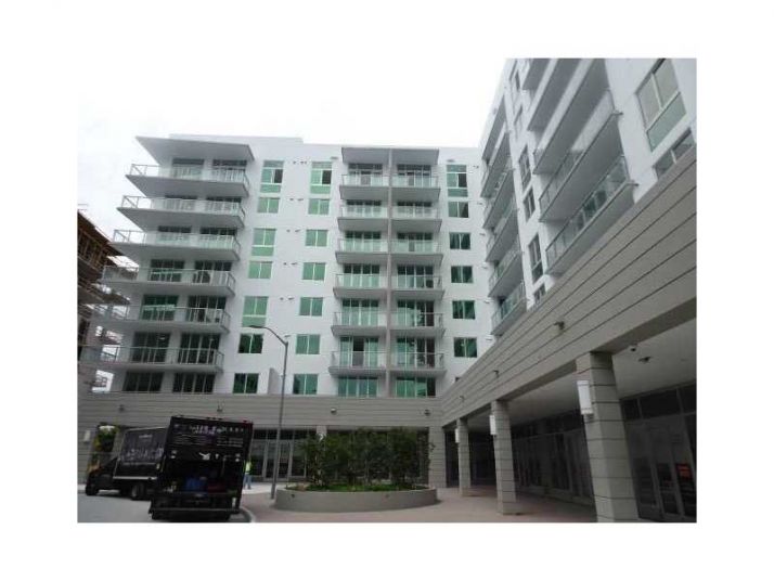 7751 NW 107 AVENUE # 621, Miami, FL 33178