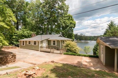 320 Roberts Point Road, Jackson, GA 30233