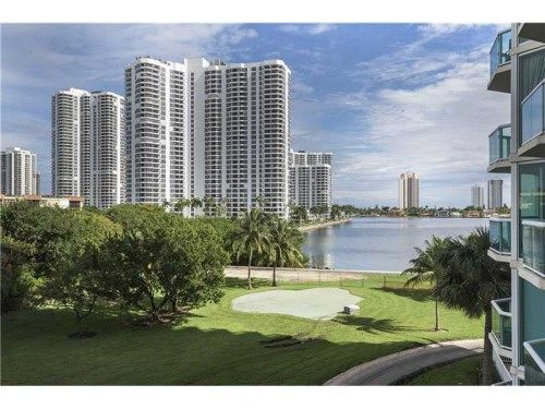 3370 HIDDEN BAY DR # 401, Miami, FL 33180