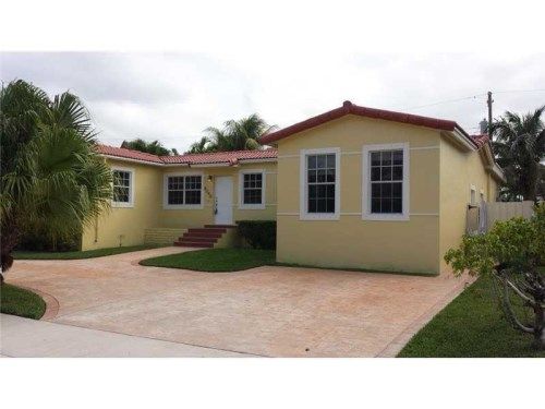 8240 SW 29 ST, Miami, FL 33155