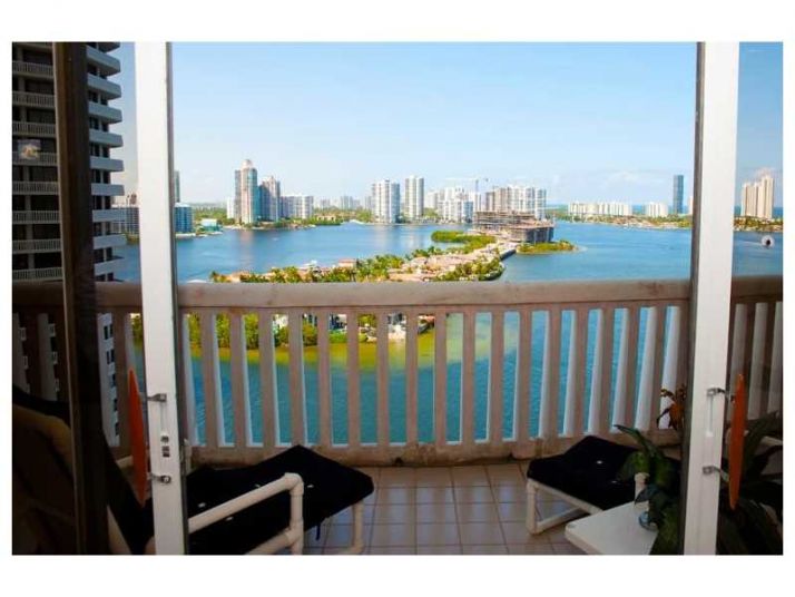 2800 Island Blvd # 1803, North Miami Beach, FL 33160