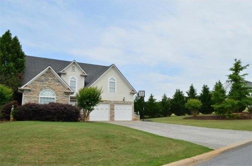 16 Colonial Circle Nw, Cartersville, GA 30120