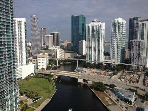 690 SW 1 CT # 2902, Miami, FL 33130