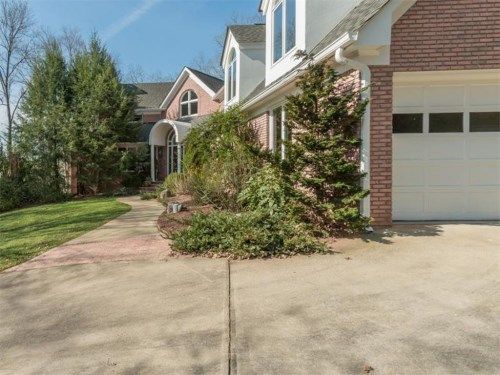 4910 Spruce Bluff Drive, Atlanta, GA 30350