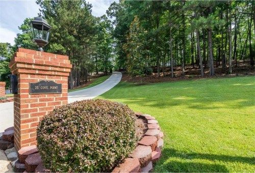 25 Cove Point, Newnan, GA 30263