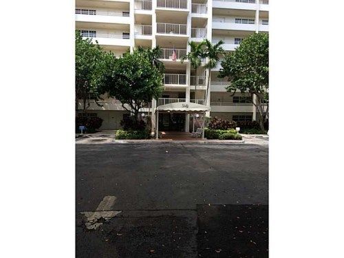 605 Oaks Dr # 109, Pompano Beach, FL 33069