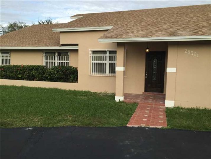 28561 SW 163rd Ct, Homestead, FL 33033